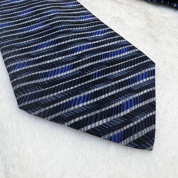 Oscar de la Renta Blue Striped Silk Tie - Picture 2 of 4